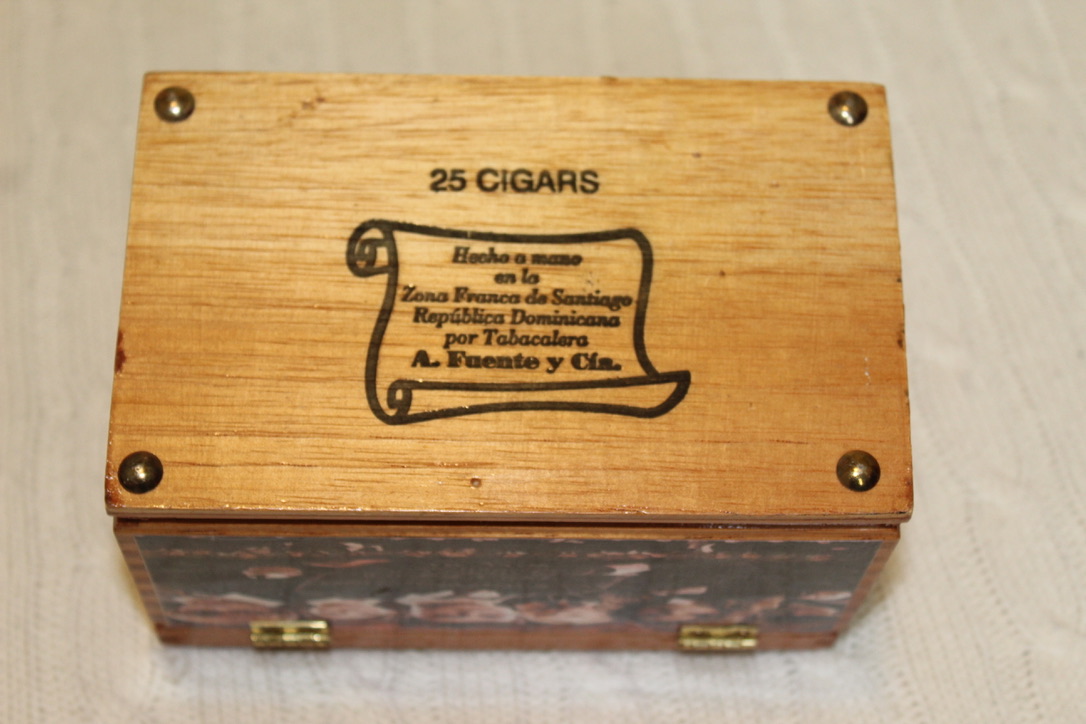 The bottom of the Harry Potter cigar box purse