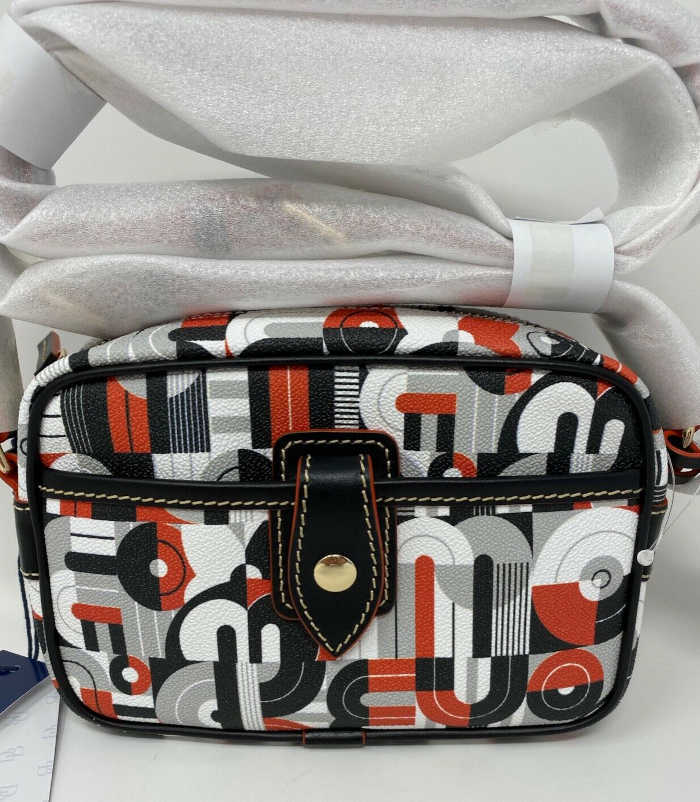 Back of the Geometric Mickey Mouse Crossbody Purse